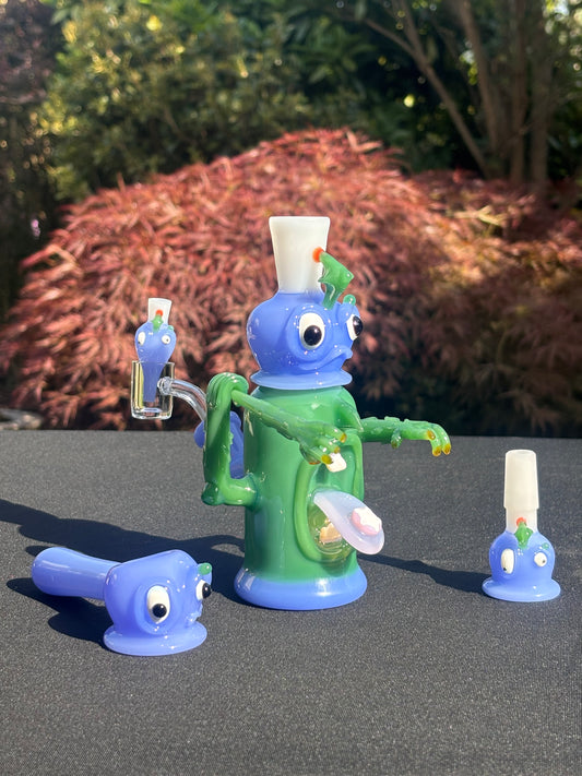 Tongue Tripper Spray Can Set